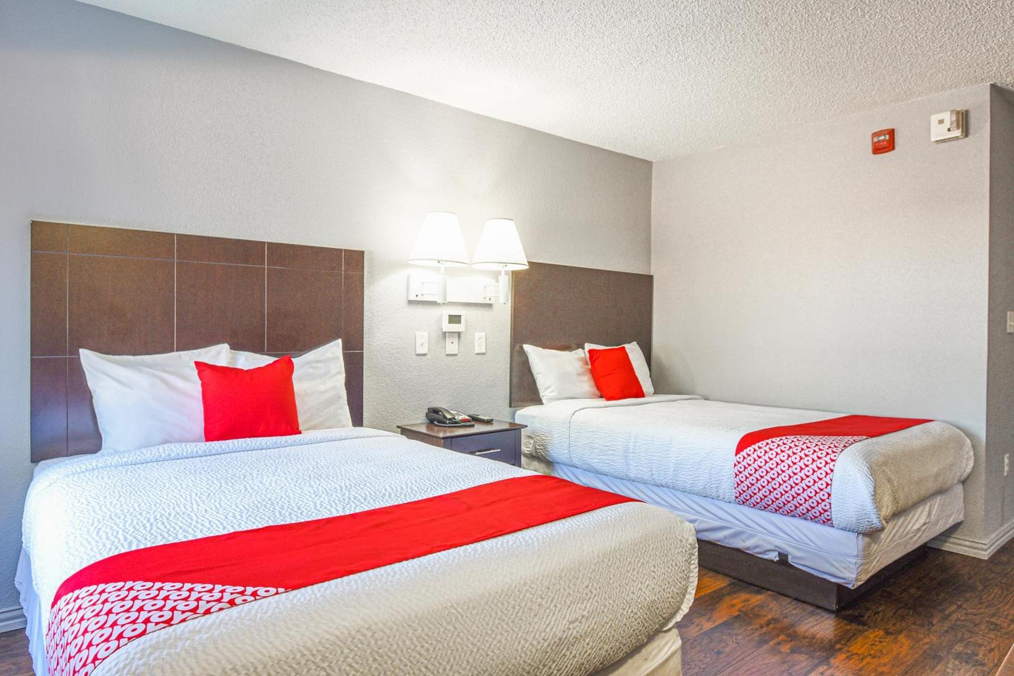 Oyo Hotel Irving Dfw Airport South Екстер'єр фото